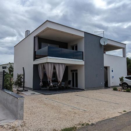 Zilip Apartments Vir Exterior photo