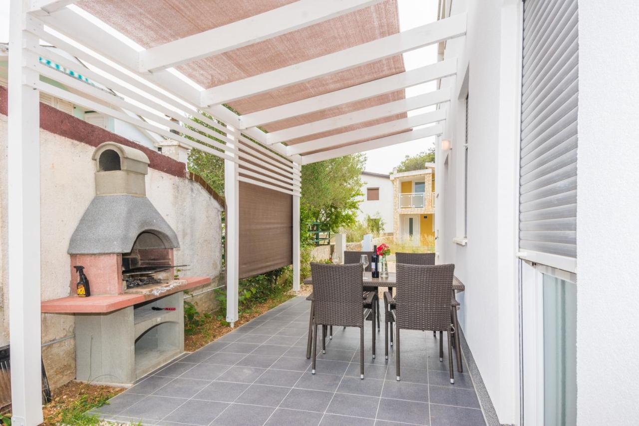 Zilip Apartments Vir Exterior photo